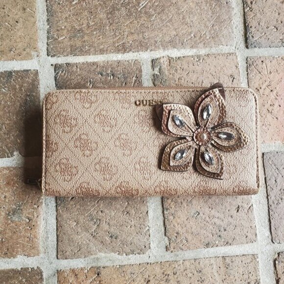 GUESS Wallet "Sibyl" Large Zip Around Wallet - Picture 9 of 9